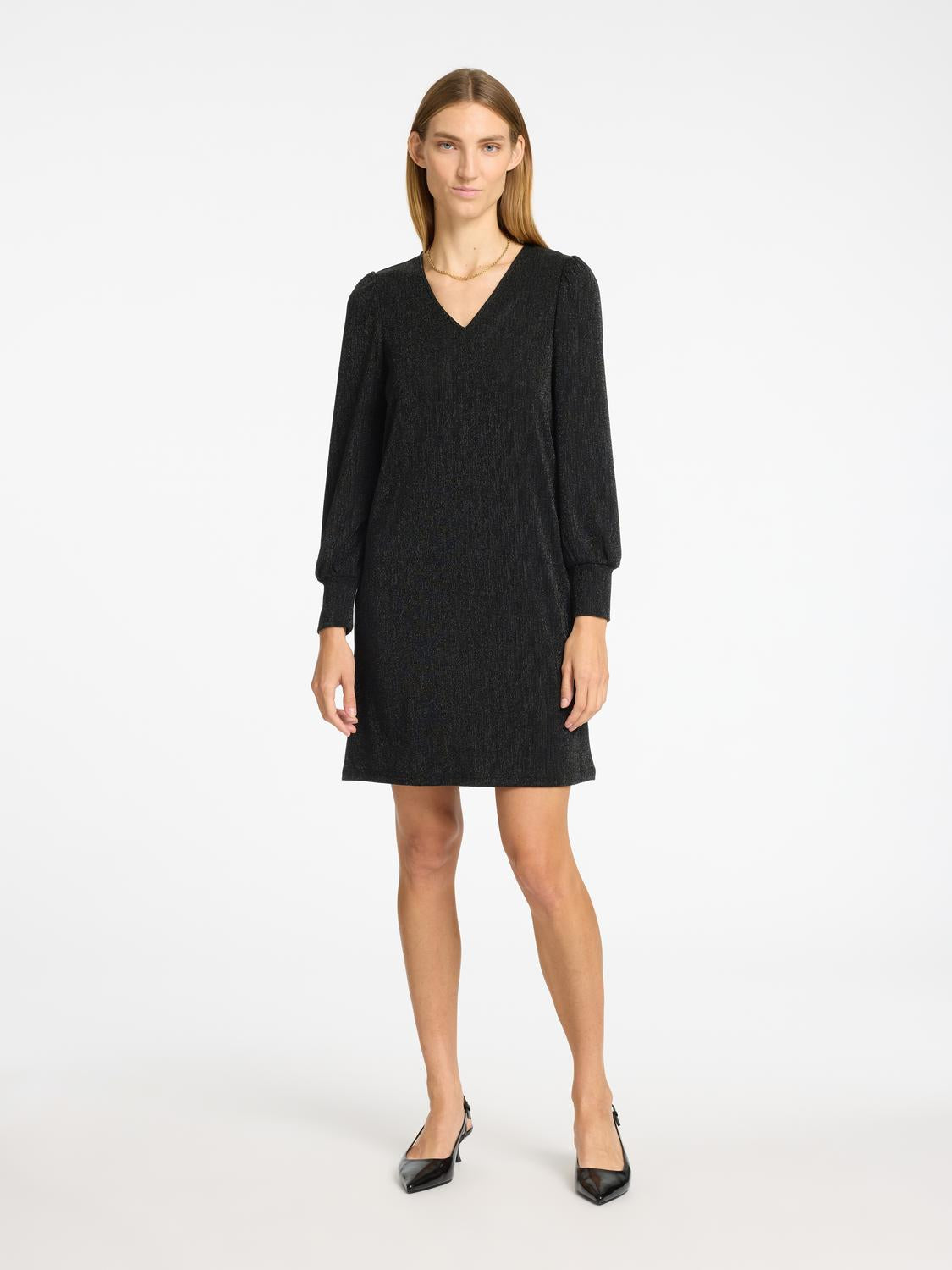 model_shot-front_full